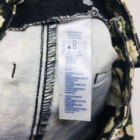 Forever 21 black denim shorts yellow flowers size 27 BoxK - Picture 4 of 5